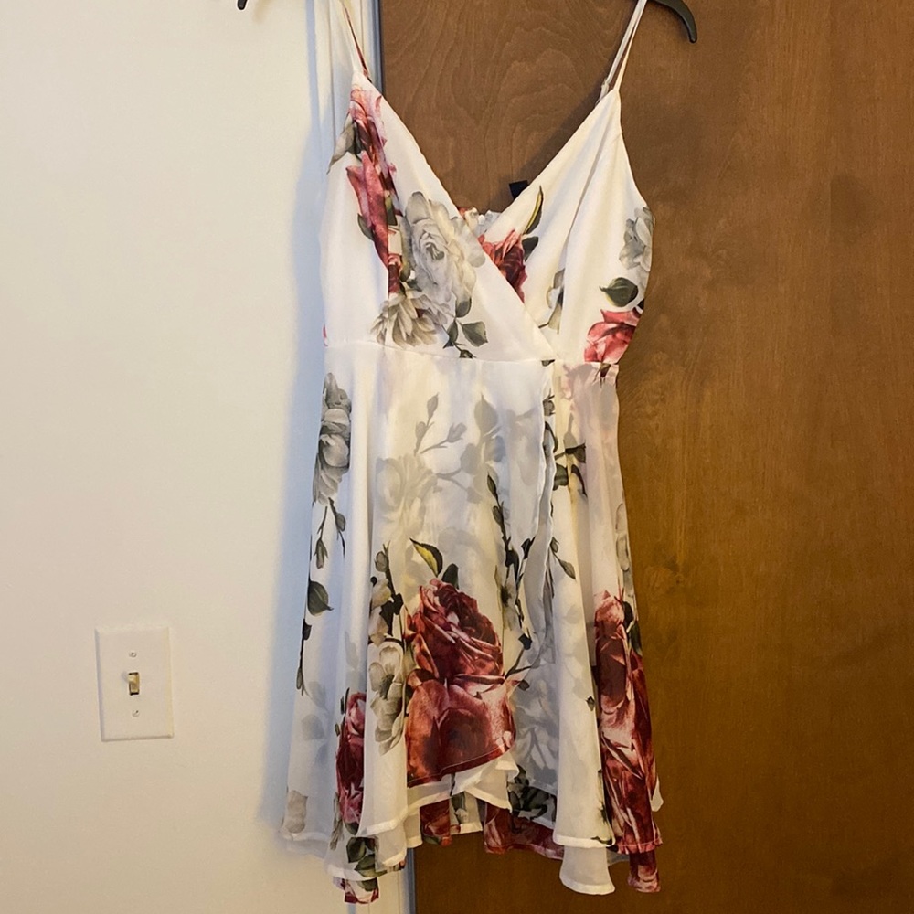 White Floral Short Dress with Slip Size 6 Windsor